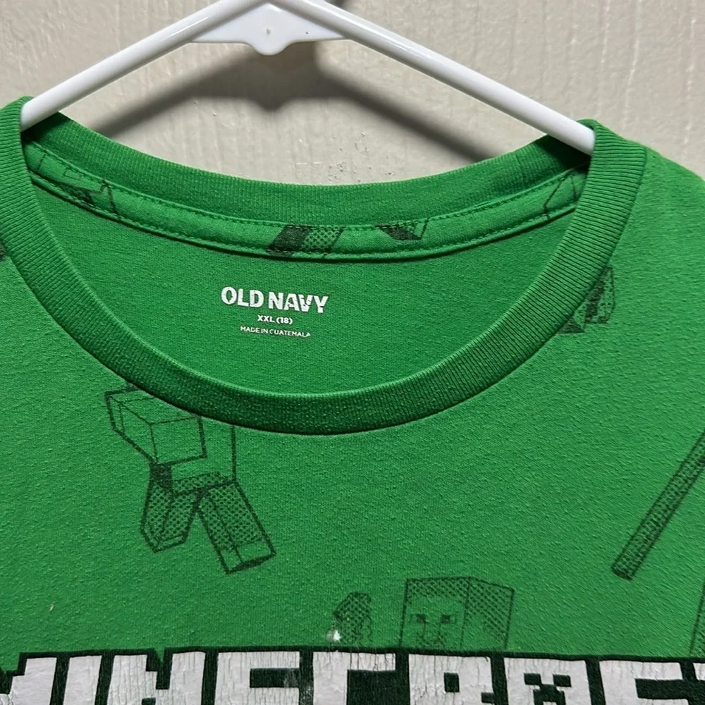 Old Navy Boys XXL (18) Minecraft Creeper Green T-Shirt | Gaming Tee | Kids Youth